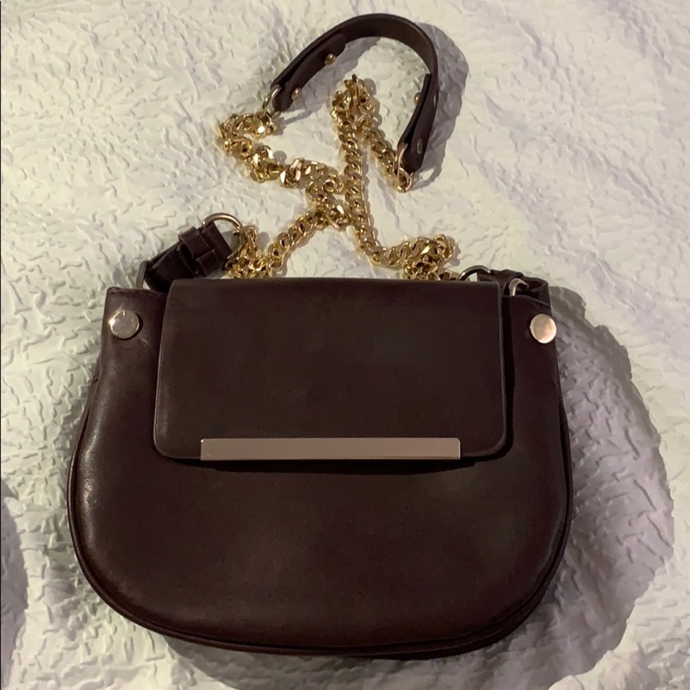 👛: BP crossbody